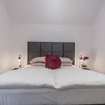 Park Siska Apartamento *
